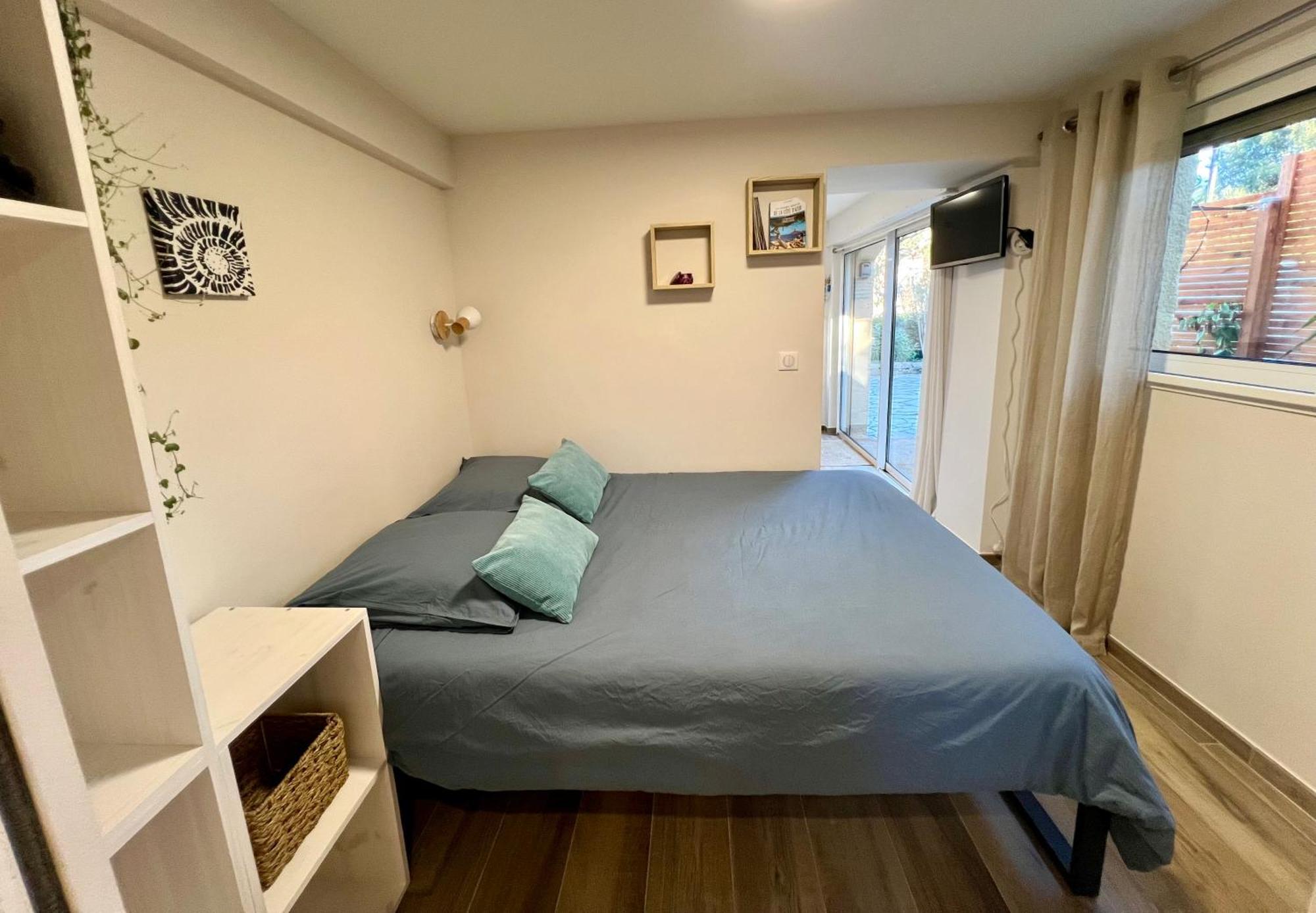 Studio With Private Car Park And Air Con Valbonne Ngoại thất bức ảnh