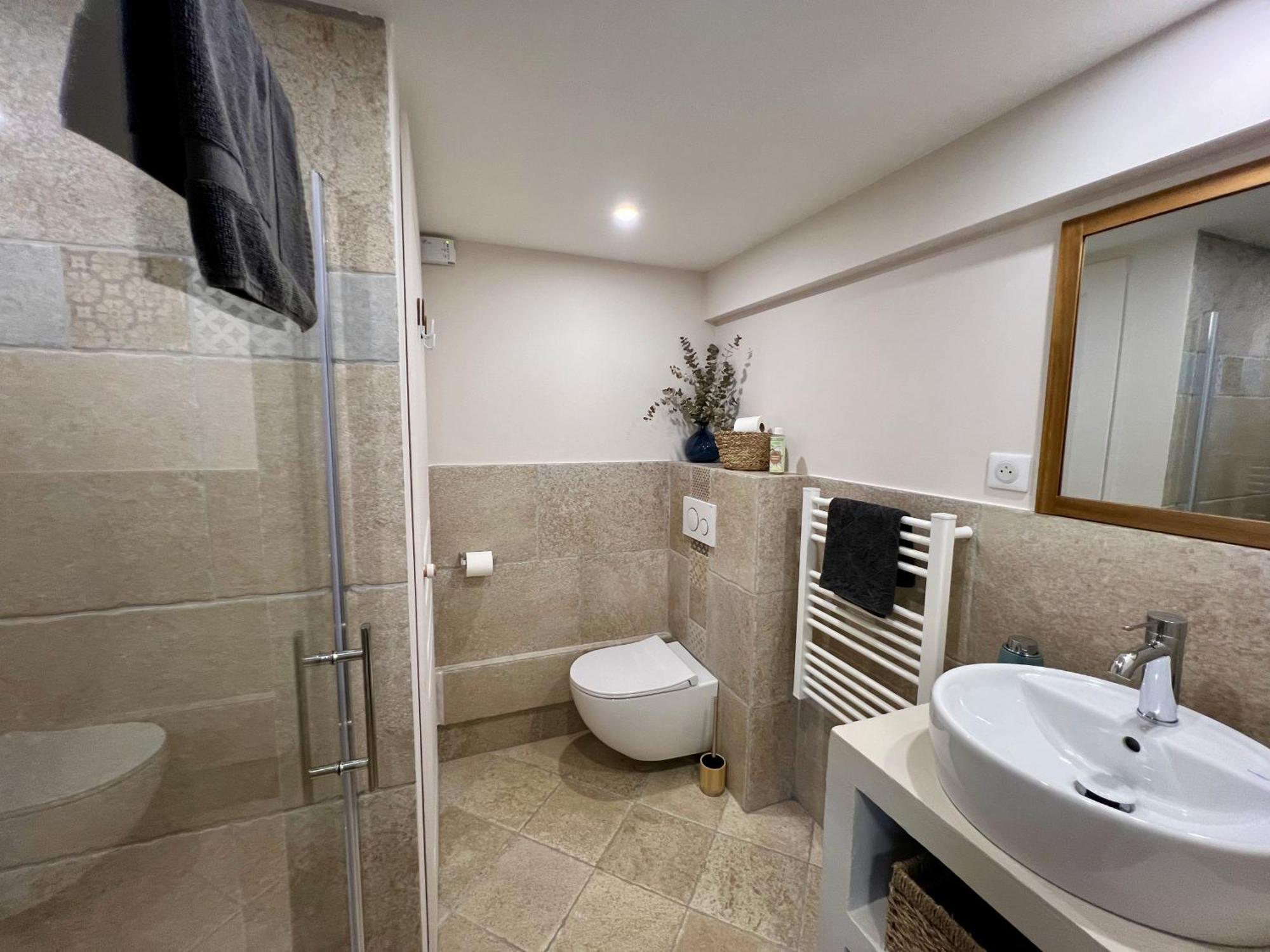 Studio With Private Car Park And Air Con Valbonne Ngoại thất bức ảnh